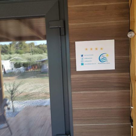 Mobilehome Elena Premium With Pool, Istria บานโจเล ภายนอก รูปภาพ