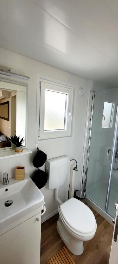 Mobilehome Elena Premium With Pool, Istria บานโจเล ภายนอก รูปภาพ