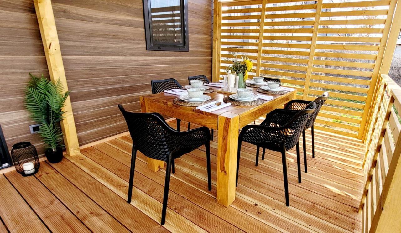 Mobilehome Elena Premium With Pool, Istria บานโจเล ภายนอก รูปภาพ