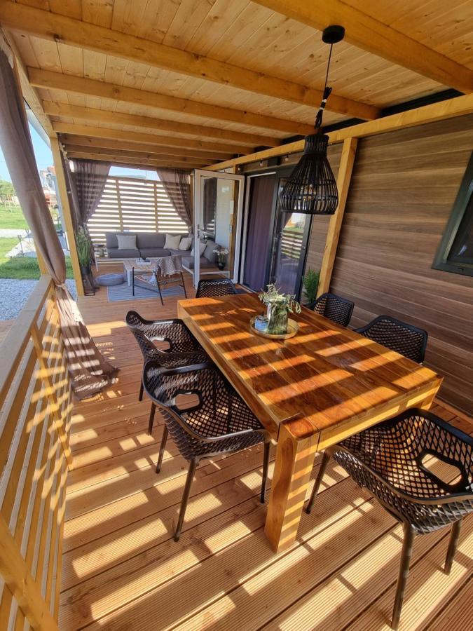 Mobilehome Elena Premium With Pool, Istria บานโจเล ภายนอก รูปภาพ