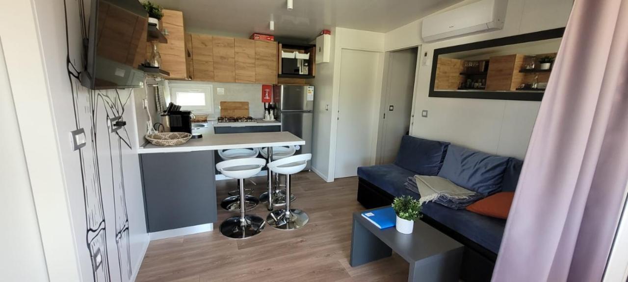 Mobilehome Elena Premium With Pool, Istria บานโจเล ภายนอก รูปภาพ