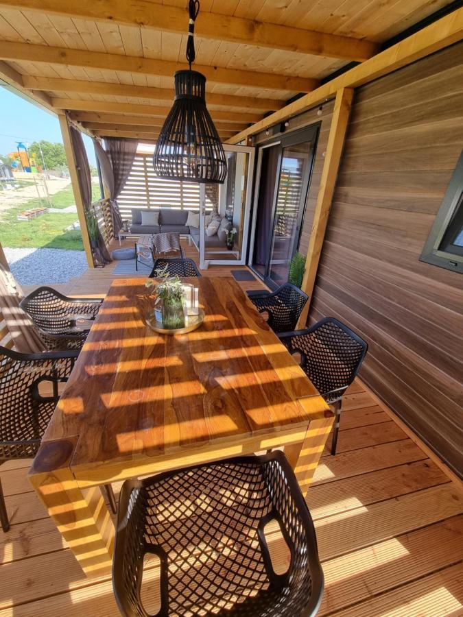 Mobilehome Elena Premium With Pool, Istria บานโจเล ภายนอก รูปภาพ