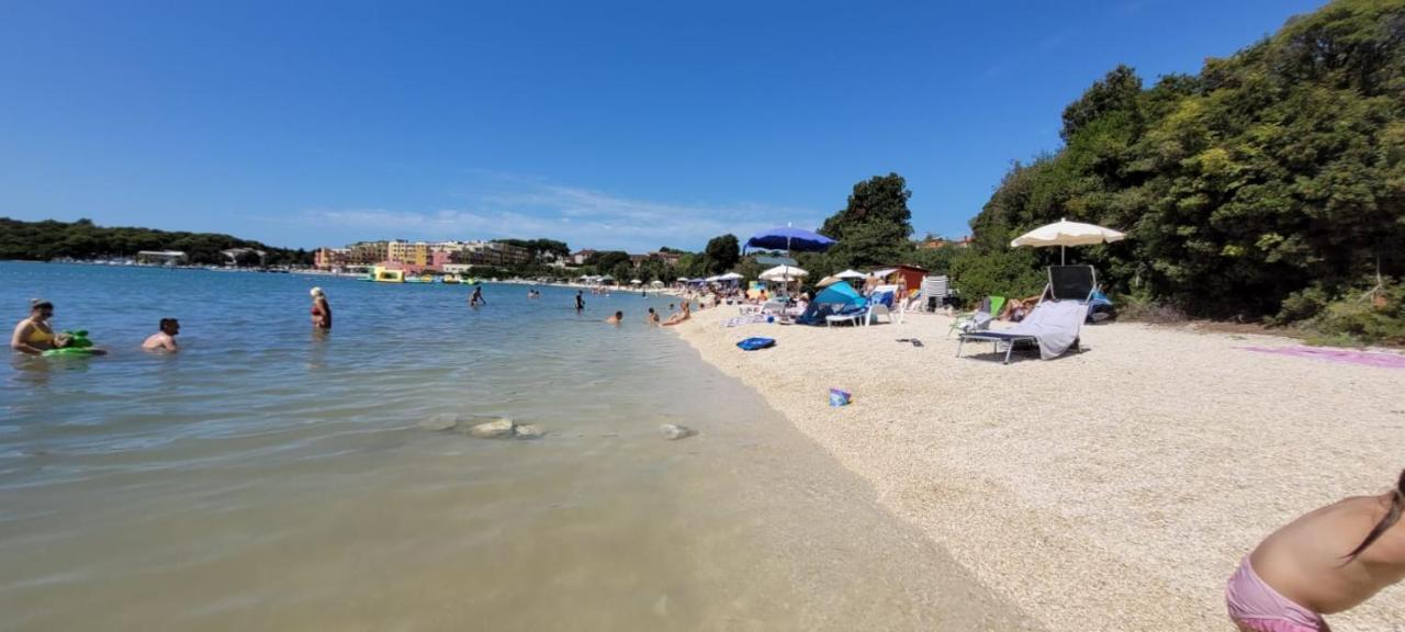 Mobilehome Elena Premium With Pool, Istria บานโจเล ภายนอก รูปภาพ